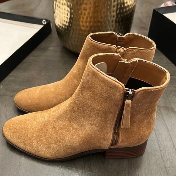 Naturalizer Robyn Golden Caramel Suede - Picture 8 of 12